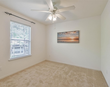 2 Willow Point Place - Photo Thumbnail 30