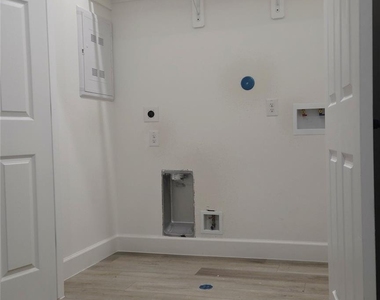 765 Enterprise B Street - Photo Thumbnail 6
