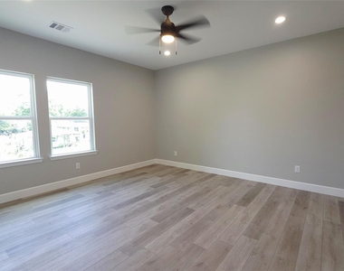 765 Enterprise B Street - Photo Thumbnail 15