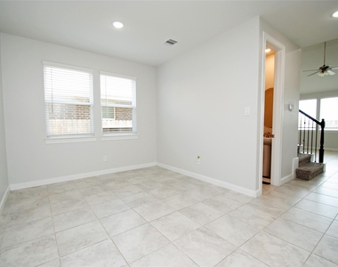 8834 Arch Rock Drive - Photo Thumbnail 5