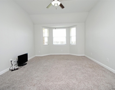 8834 Arch Rock Drive - Photo Thumbnail 17