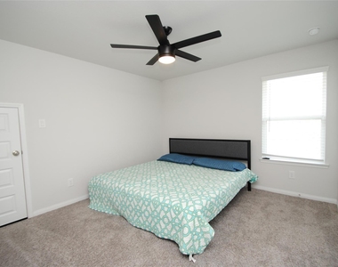 8834 Arch Rock Drive - Photo Thumbnail 32