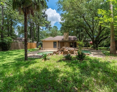 1906 Woodhue Drive - Photo Thumbnail 27