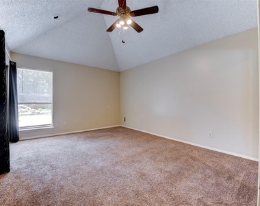 1906 Woodhue Drive - Photo Thumbnail 13