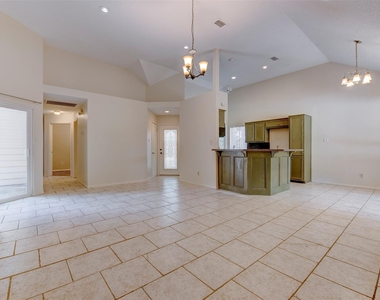 1906 Woodhue Drive - Photo Thumbnail 5