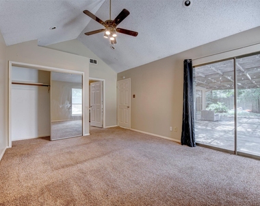 1906 Woodhue Drive - Photo Thumbnail 15