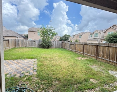 2050 Wilde Elm Drive - Photo Thumbnail 11