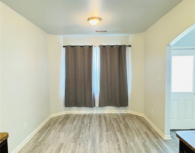 2050 Wilde Elm Drive - Photo Thumbnail 4