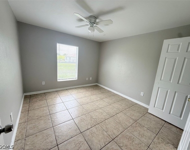 208 Hightower Avenue S - Photo Thumbnail 10