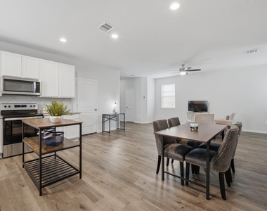 961 Harper Lane - Photo Thumbnail 4