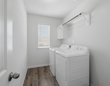 961 Harper Lane - Photo Thumbnail 15