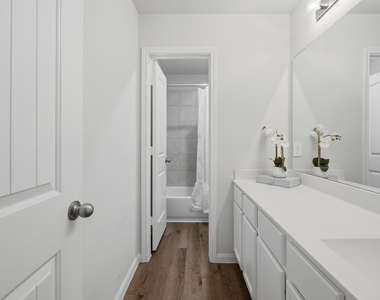 961 Harper Lane - Photo Thumbnail 9