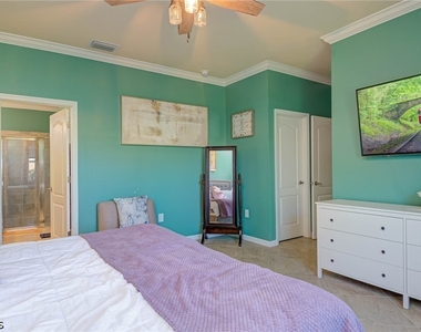 3652 E Hampton Circle - Photo Thumbnail 12