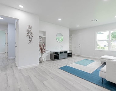 3607 Luca Street - Photo Thumbnail 8
