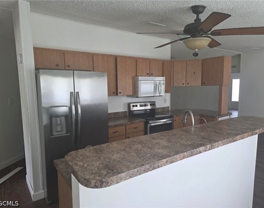 425 Tanner Road - Photo Thumbnail 2