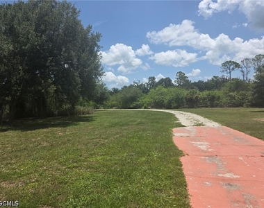 425 Tanner Road - Photo Thumbnail 15