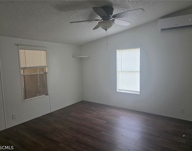 425 Tanner Road - Photo Thumbnail 11