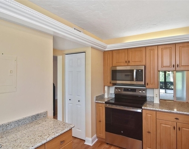 4295 Island Circle - Photo Thumbnail 21