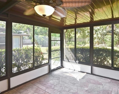 4295 Island Circle - Photo Thumbnail 27