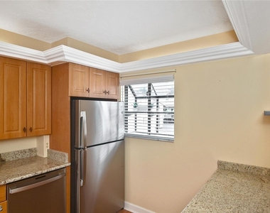 4295 Island Circle - Photo Thumbnail 19