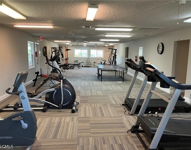 4295 Island Circle - Photo Thumbnail 37