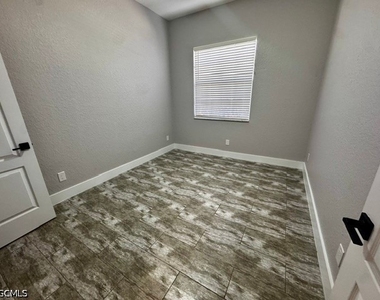 8969 Spring Mountain Way - Photo Thumbnail 10