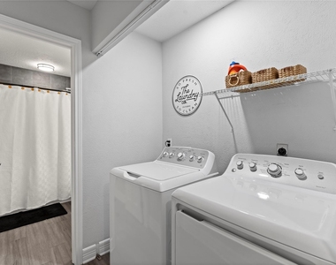 17 S Greenbud Court - Photo Thumbnail 8