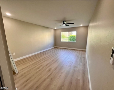 4102 Se 19th Place - Photo Thumbnail 8