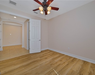3899 Eldon Street - Photo Thumbnail 29