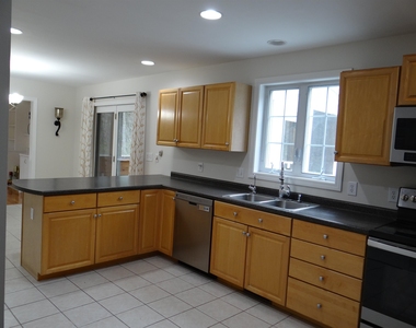 32 Stowell - Photo Thumbnail 7