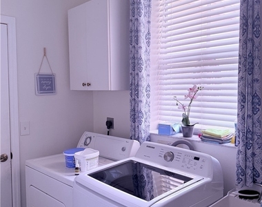 265 Justene Circle W - Photo Thumbnail 2