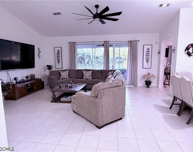 265 Justene Circle W - Photo Thumbnail 5
