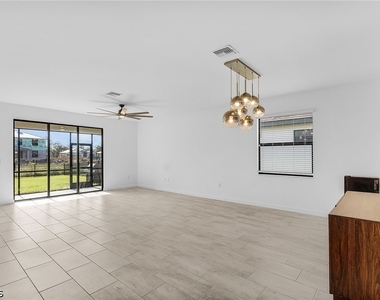 11151 Timber Creek Drive E - Photo Thumbnail 8
