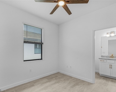 11151 Timber Creek Drive E - Photo Thumbnail 16