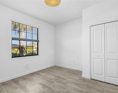 11151 Timber Creek Drive E - Photo Thumbnail 15