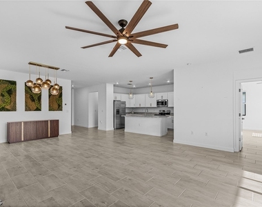 11151 Timber Creek Drive E - Photo Thumbnail 9