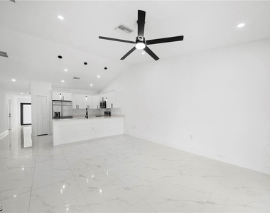 668 Chemstrand Street E - Photo Thumbnail 6