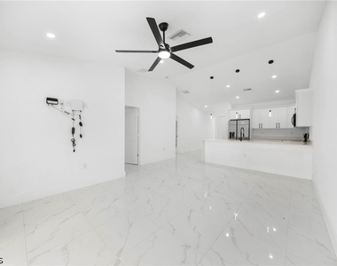 668 Chemstrand Street E - Photo Thumbnail 7