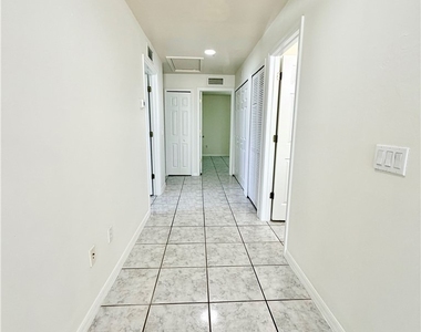 4737 28th Street Sw - Photo Thumbnail 5