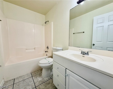 4737 28th Street Sw - Photo Thumbnail 6