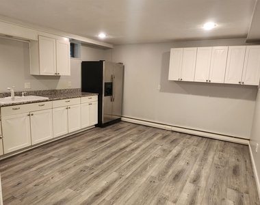 62 Hovey - Photo Thumbnail 3