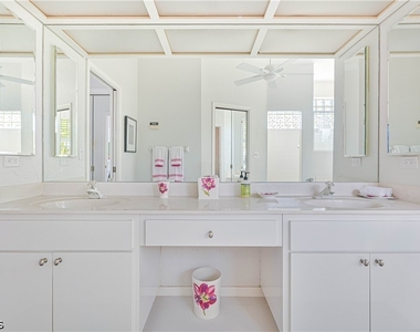 3681 Lakemont Drive - Photo Thumbnail 21