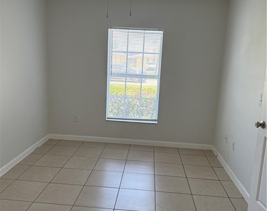 1248 Se 8th Street - Photo Thumbnail 4