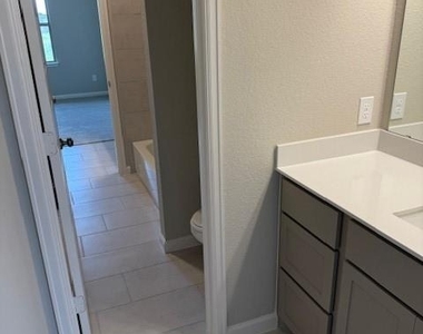 10918 Spring Wind Drive - Photo Thumbnail 19