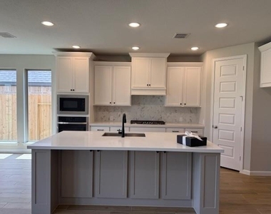 10918 Spring Wind Drive - Photo Thumbnail 7