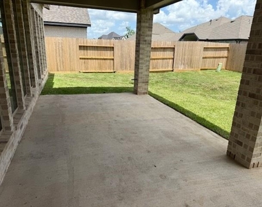 10918 Spring Wind Drive - Photo Thumbnail 23
