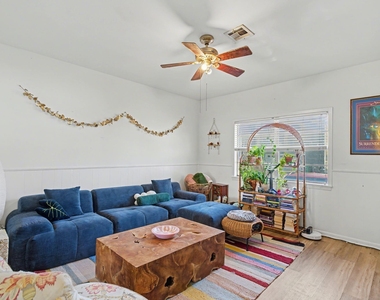 2804 Arlington Street - Photo Thumbnail 1