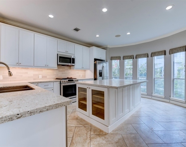 34 Waugh Drive - Photo Thumbnail 13