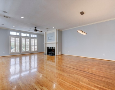 34 Waugh Drive - Photo Thumbnail 6