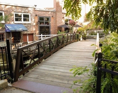 53 Thompson - Photo Thumbnail 20